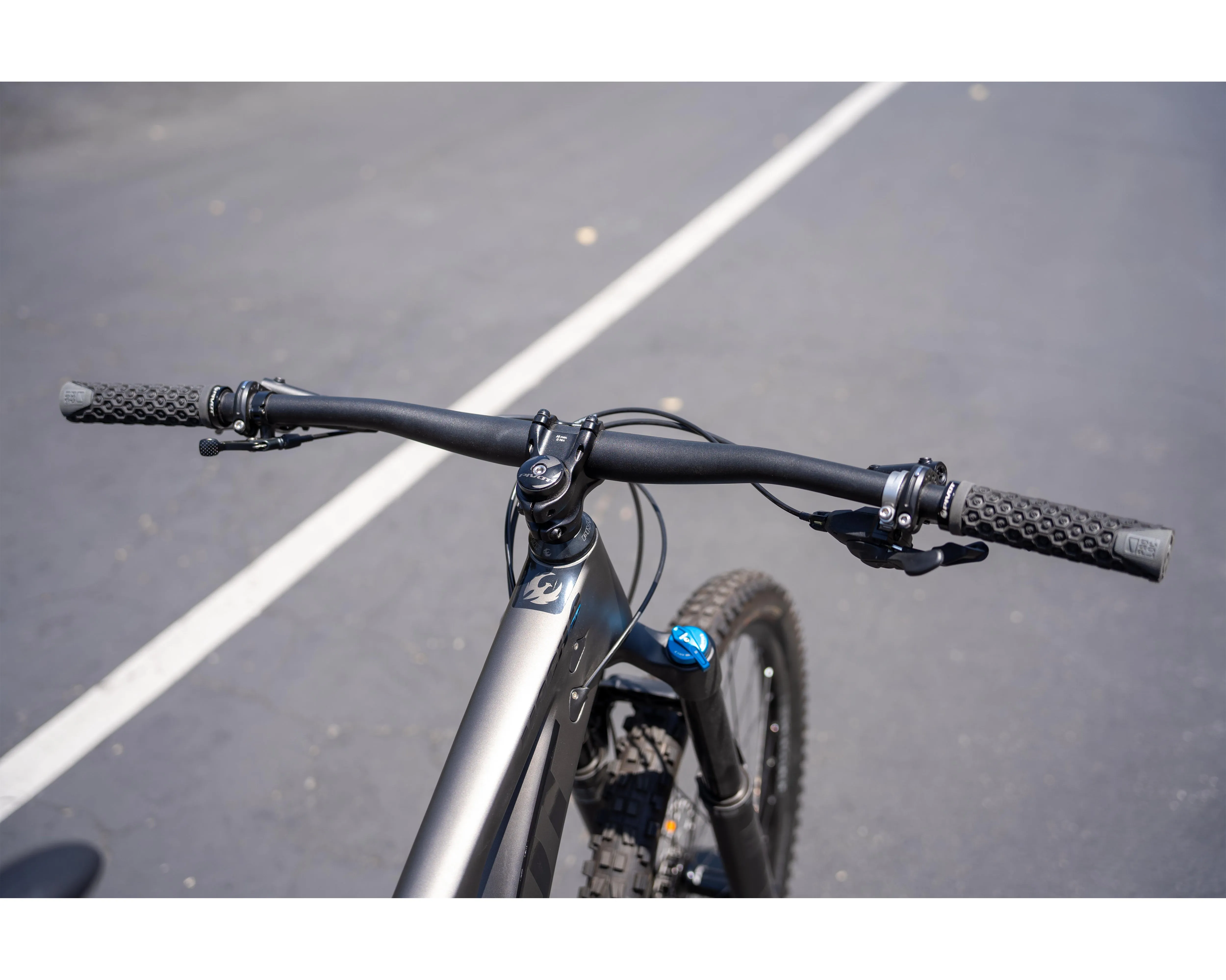 2019 Pivot Mach 6 Carbon Race XT Sil MD