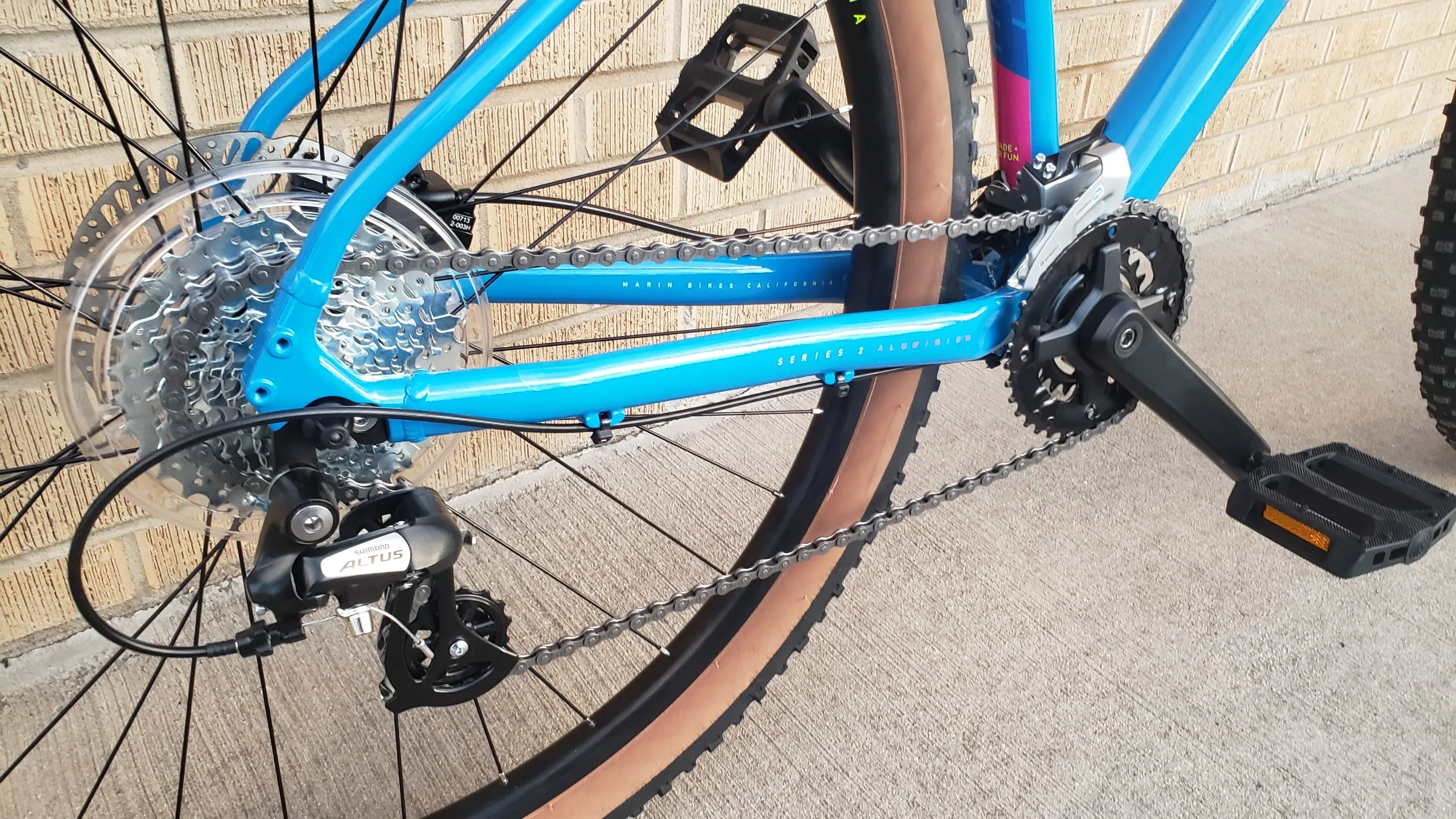 Marin Bobcat Trail 3 29er Hardtail Mountain Bike, Blue/Pink