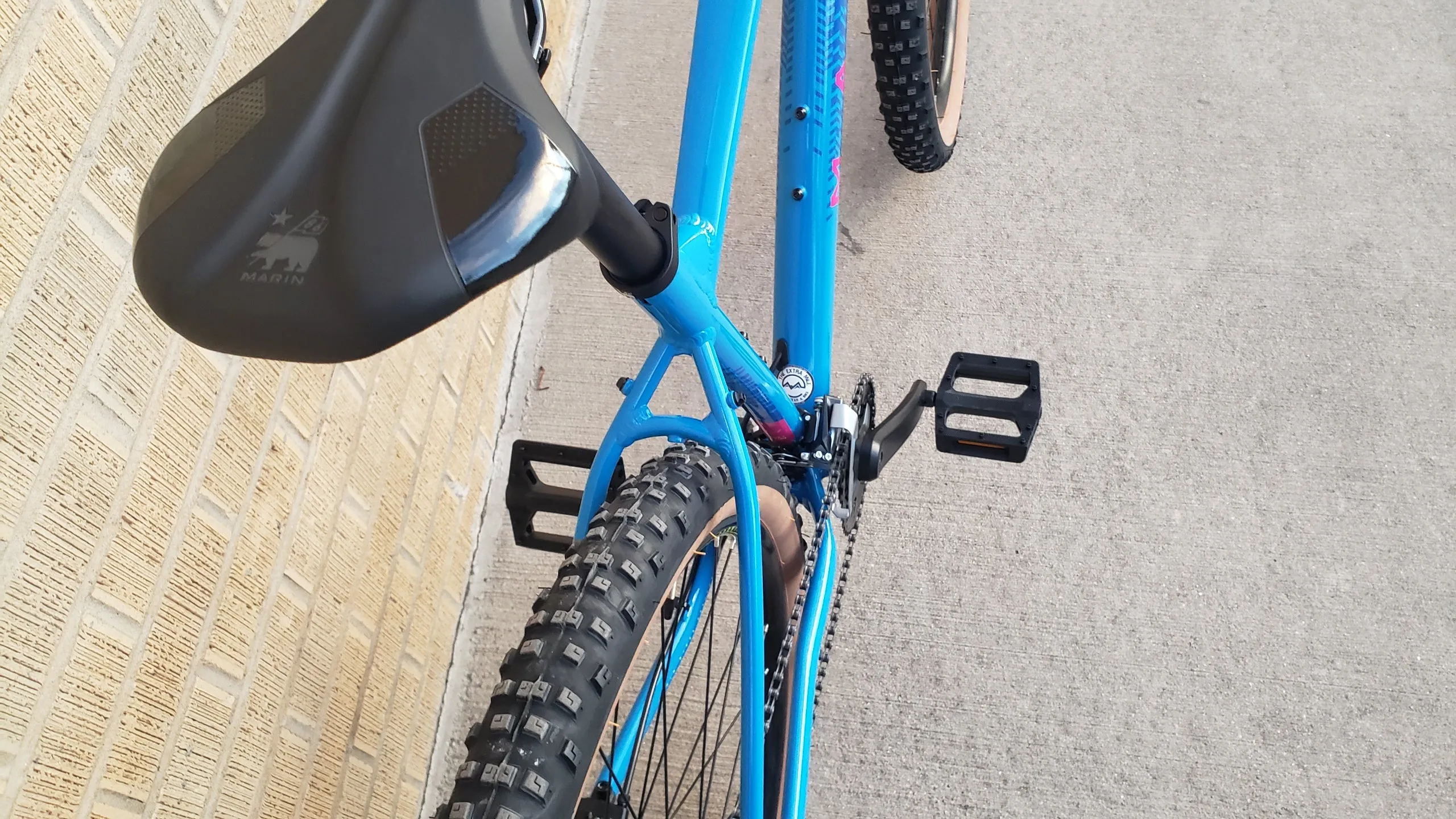 Marin Bobcat Trail 3 29er Hardtail Mountain Bike, Blue/Pink