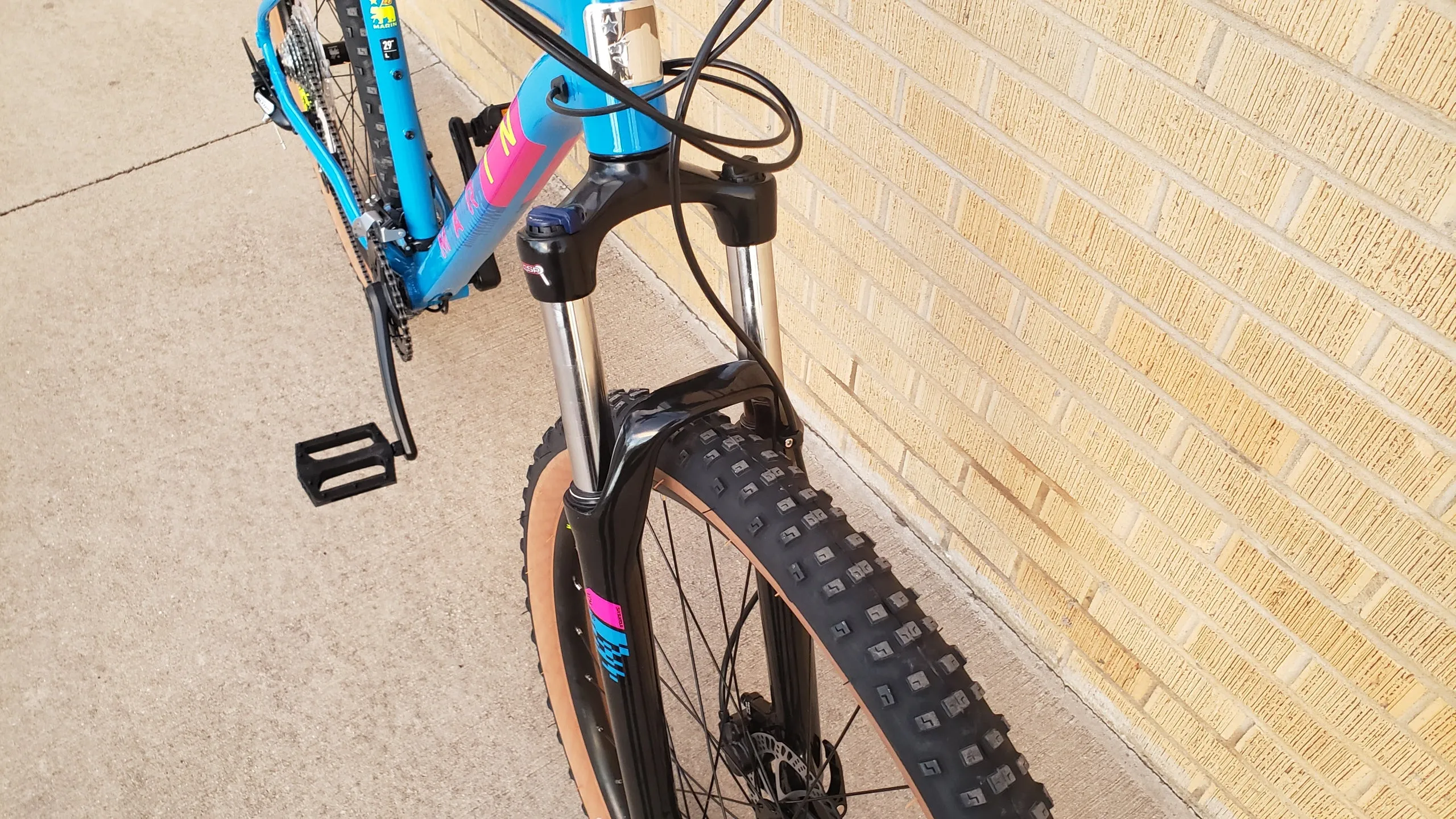 Marin Bobcat Trail 3 29er Hardtail Mountain Bike, Blue/Pink