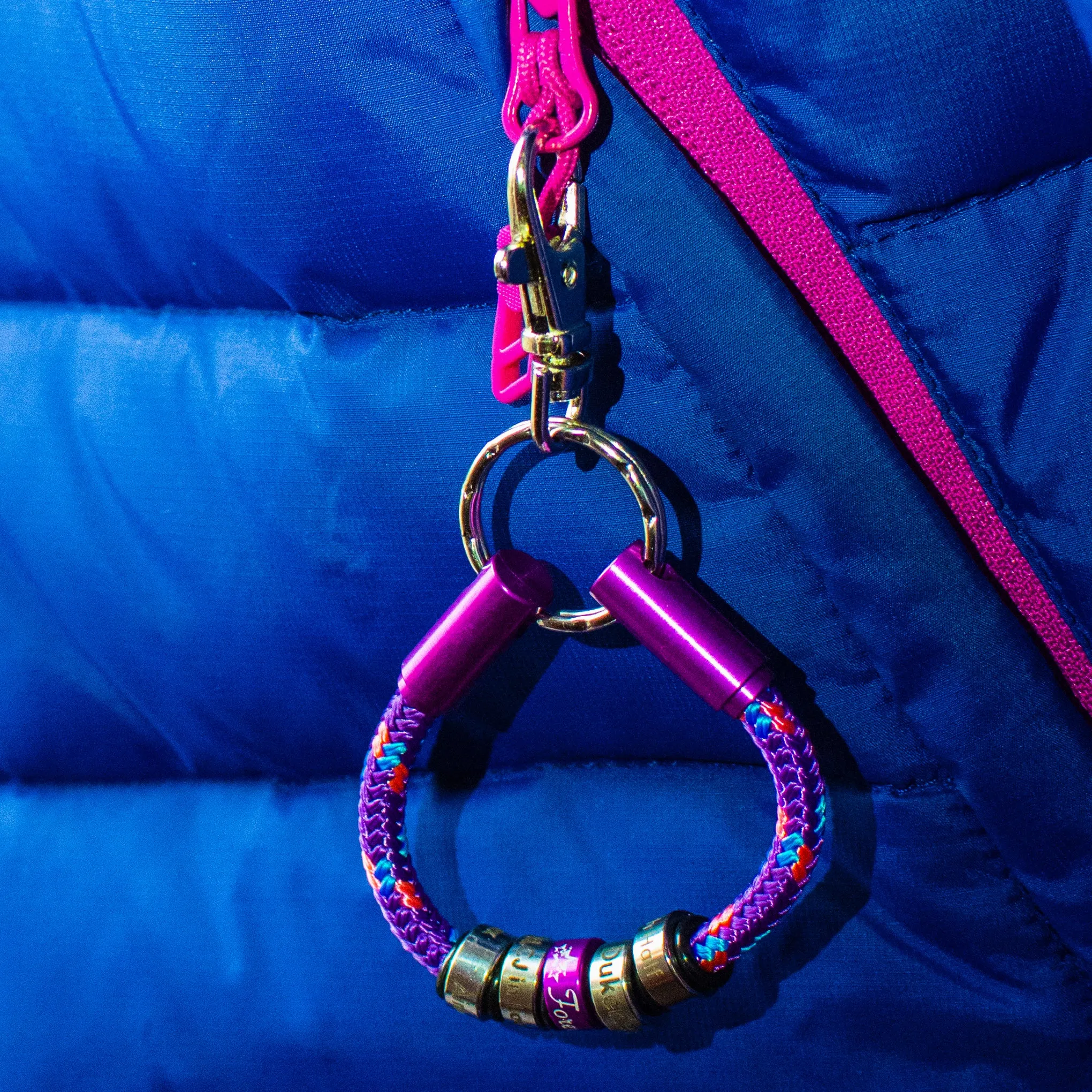Snowboarding NOTCH Charm
