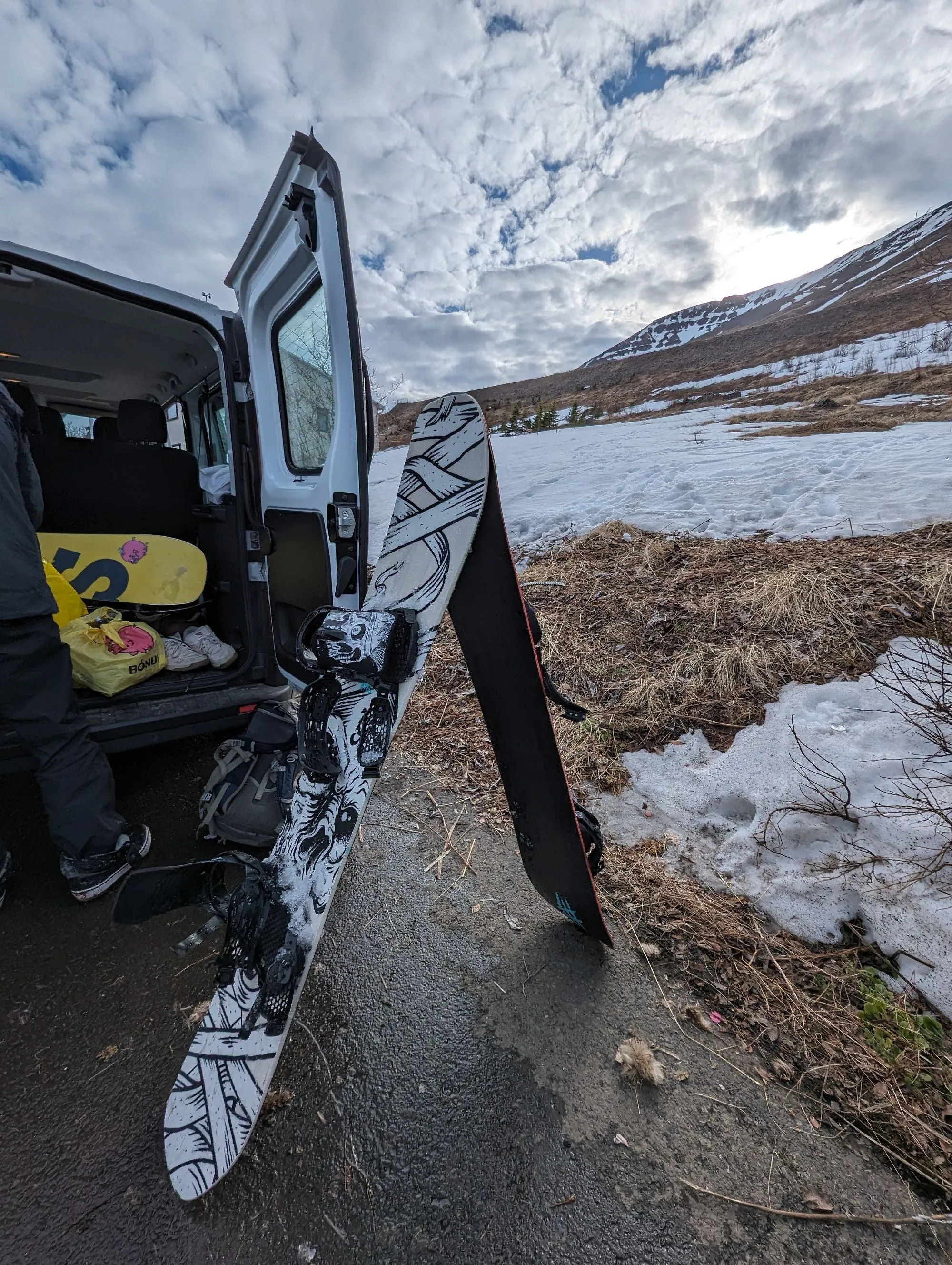 Yes All-In Snowboard 2025