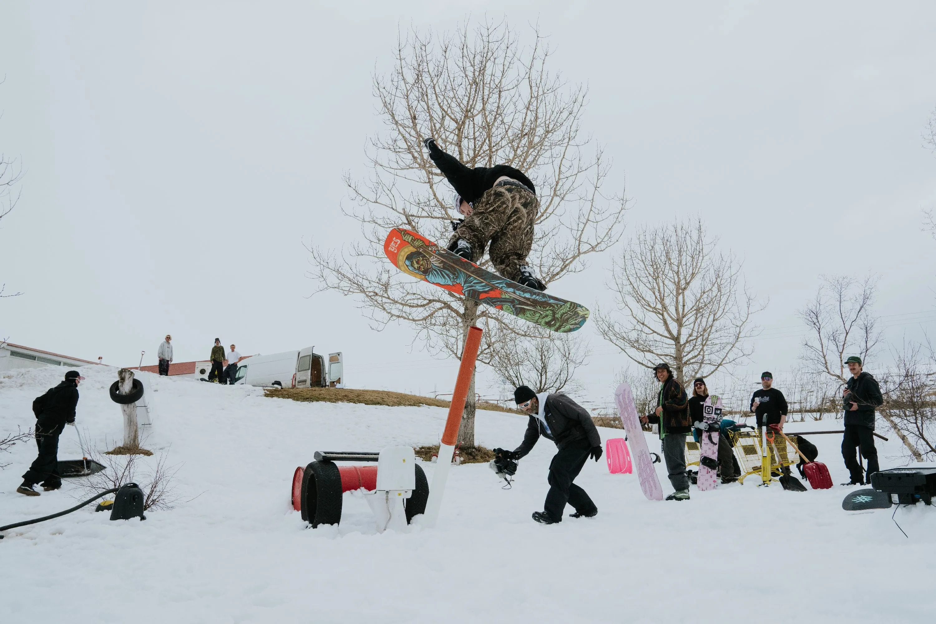 Yes All-In Snowboard 2025