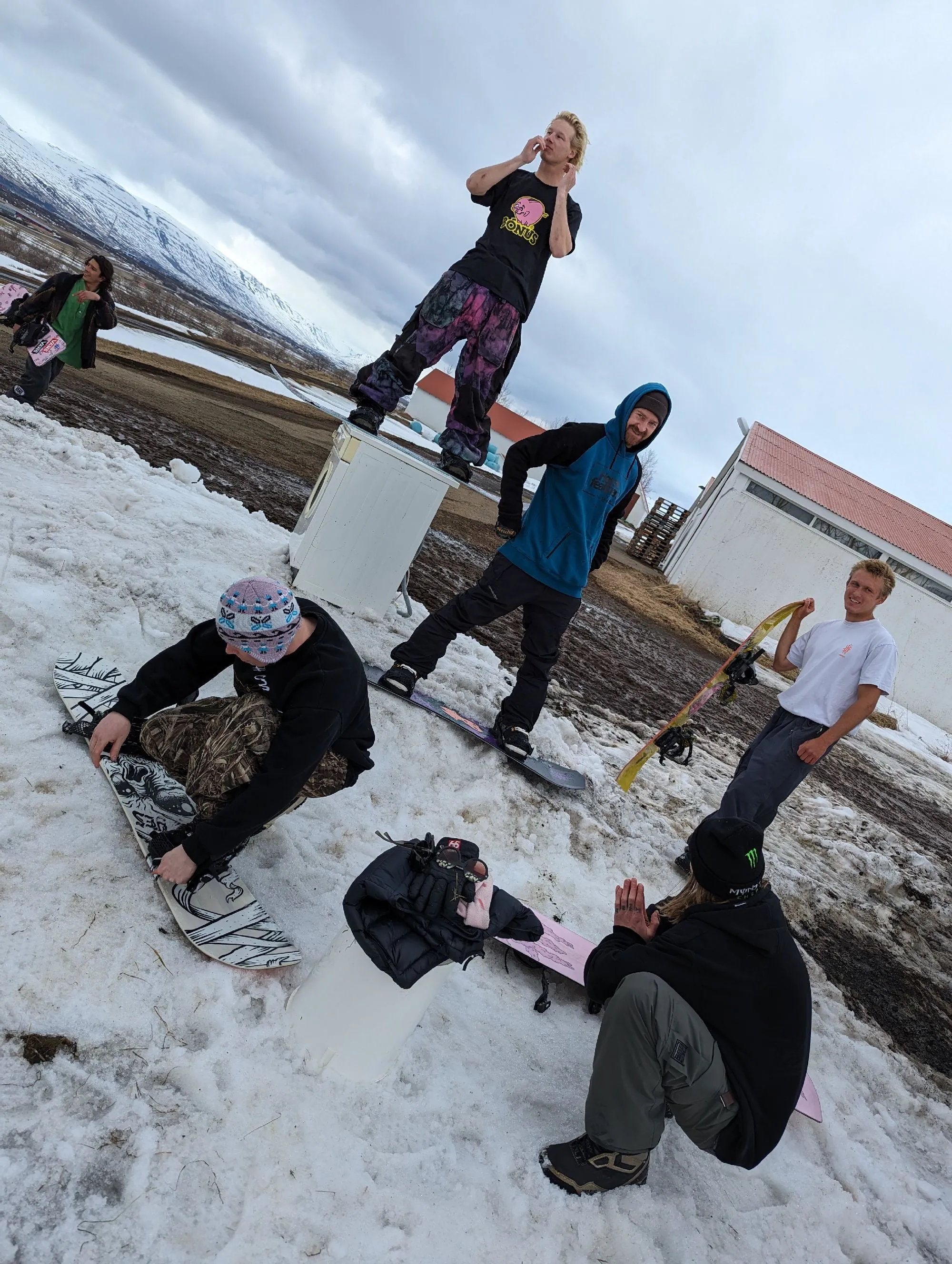 Yes All-In Snowboard 2025